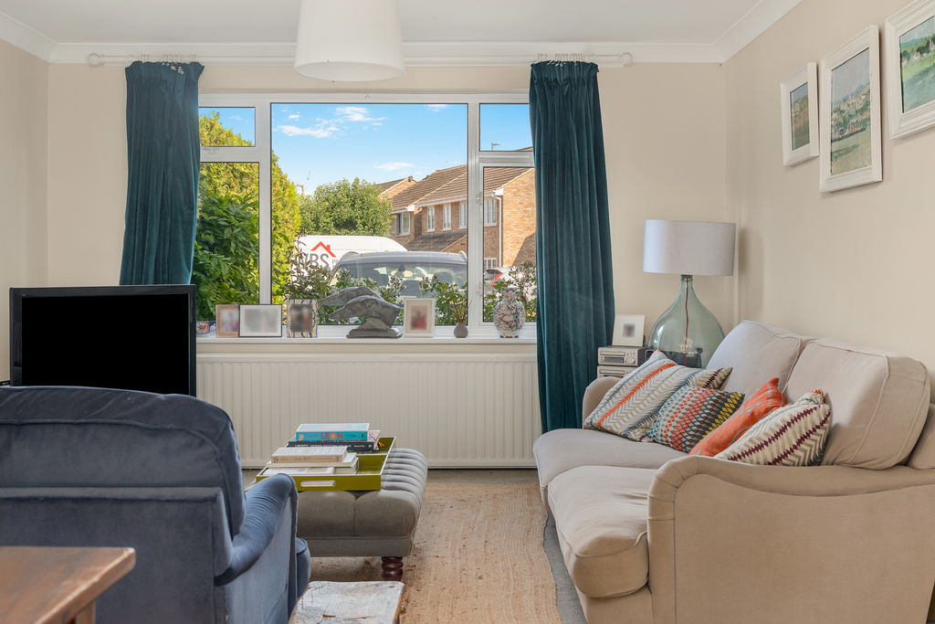 Gauntlets Close Bloxham